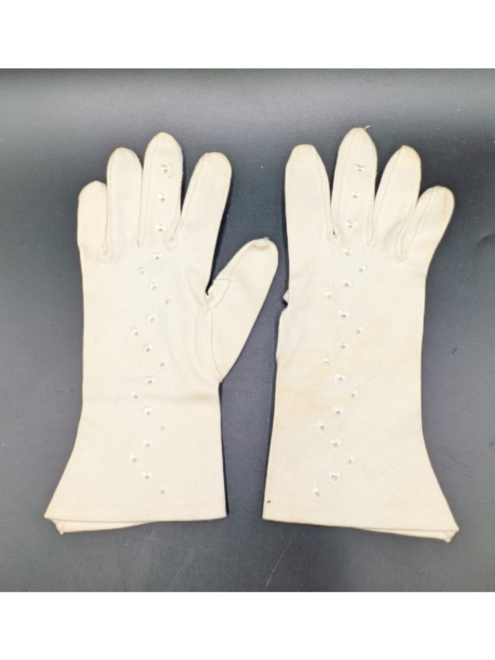 Vintage Ladies Cotton Gloves White Embroidered Eyelet Wrist Length Size M